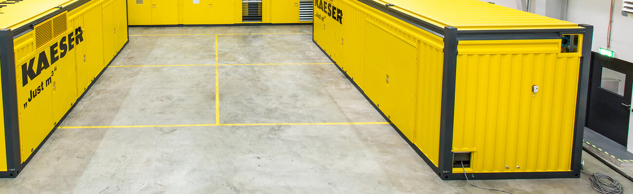 Drie persluchtcontainerstations van Kaeser in Linz.