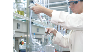 Industriële zuigercompressoren van KAESER in de wereld van onderzoek en wetenschap.