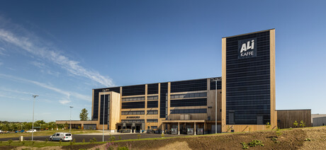 Nieuwe productiehal volgens passiefhuisnorm van Joh Johannson Kaffe.