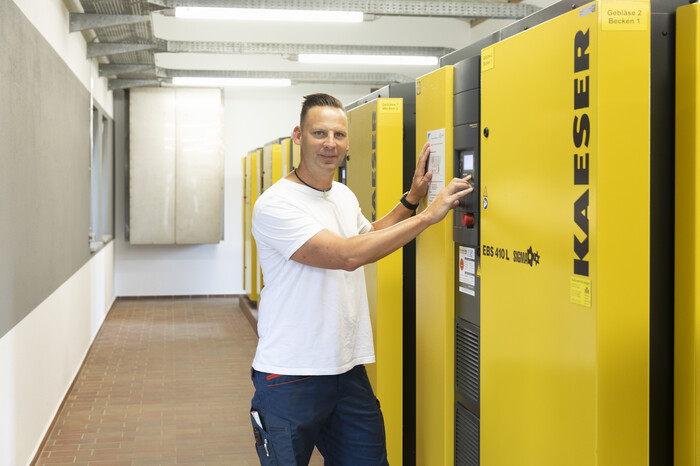 Six surpresseurs à vis EBS KAESER.