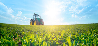 Compresseurs d'air KAESER KOMPRESSOREN pour l'agriculture – Solutions robustes pour toutes les applications agricoles et l'exploitation de machines.